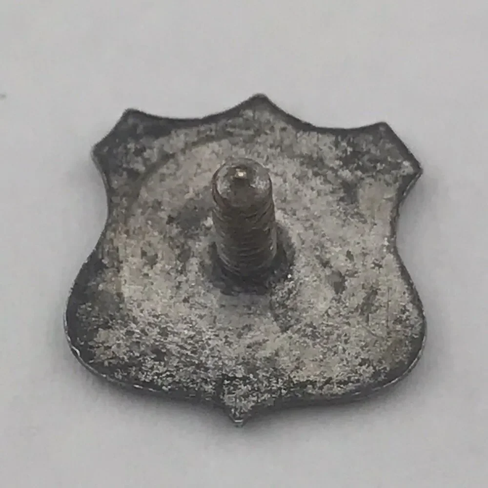 N/A vintage lapel